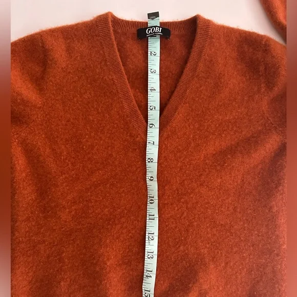 Gobi Women's Burnt Orange V-Neck cashmere Sweater - Picture 6 of 9